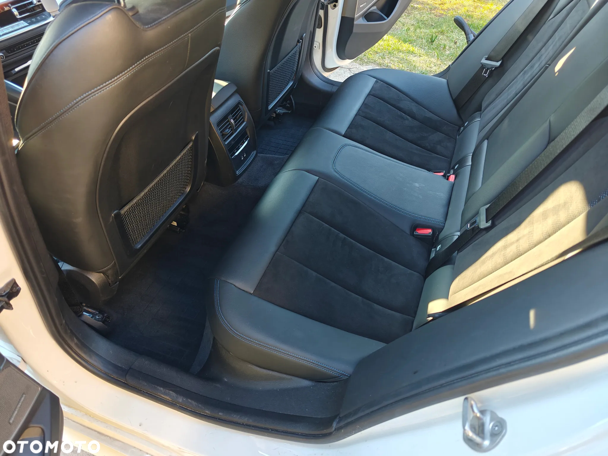 BMW Seria 3 330e M Sport sport - 16