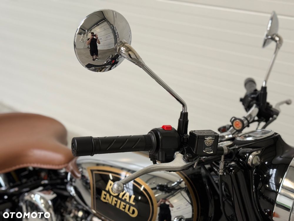 Royal Enfield Classic - 12