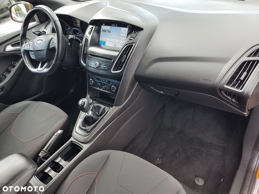 Ford Focus 1.0 EcoBoost Start-Stopp-System ST-LINE - 23