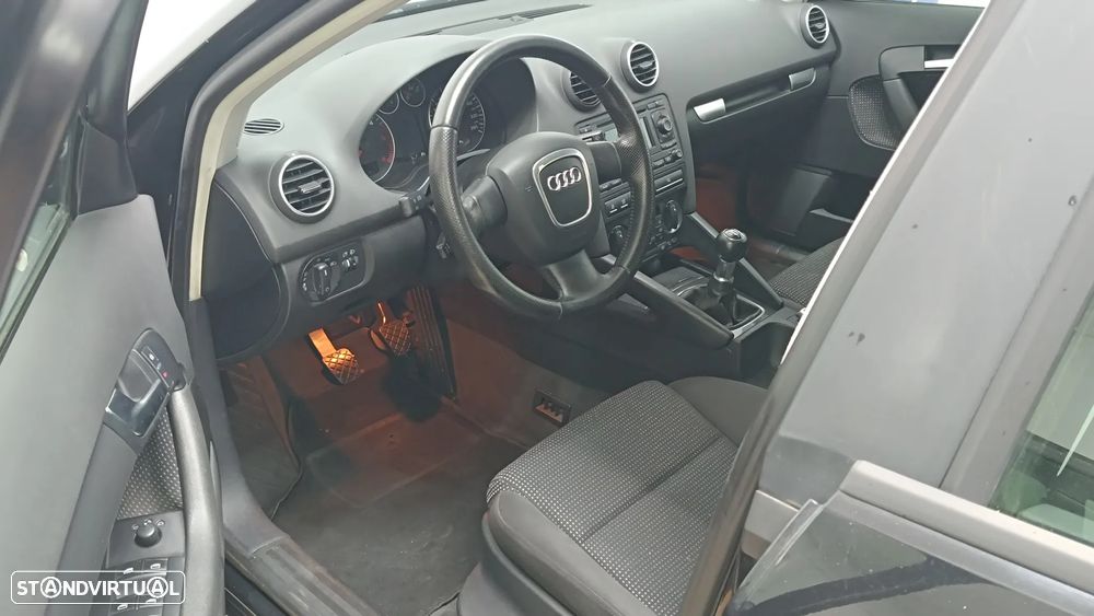 Audi A3 Sportback 2.0 TDi Attraction - 7