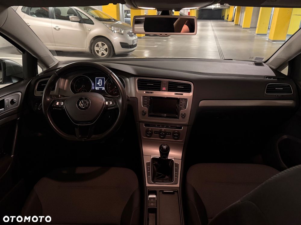Volkswagen Golf 1.6 TDI BMT Comfortline - 24