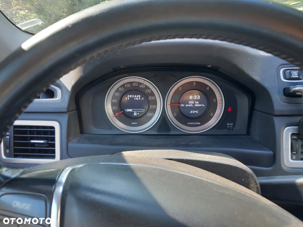 Volvo XC 70 D5 AWD Momentum - 13