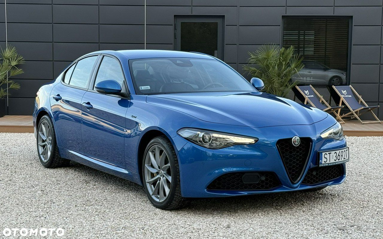 Alfa Romeo Giulia - 1