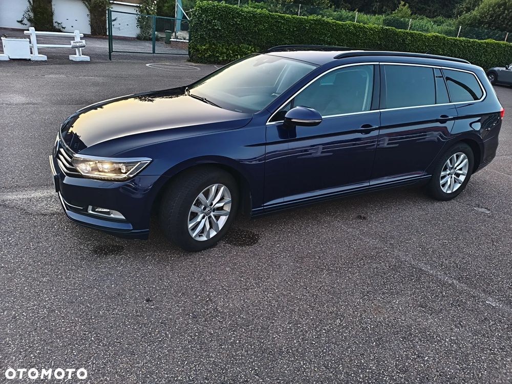 Volkswagen Passat - 8