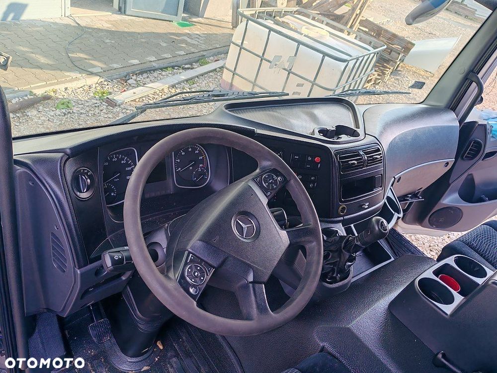 PRZEKŁADKA Z ANGLIKA KONSOLA MERCEDES ATEGO 1111 - 1