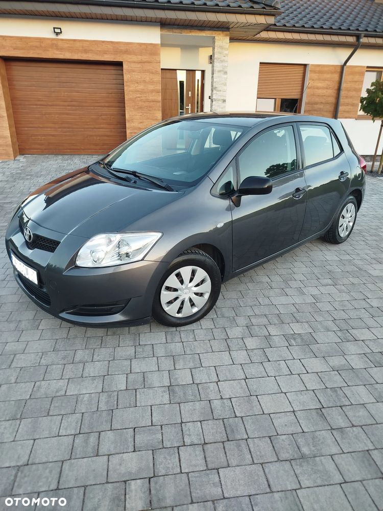 Toyota Auris 1.4 D-4D - 1