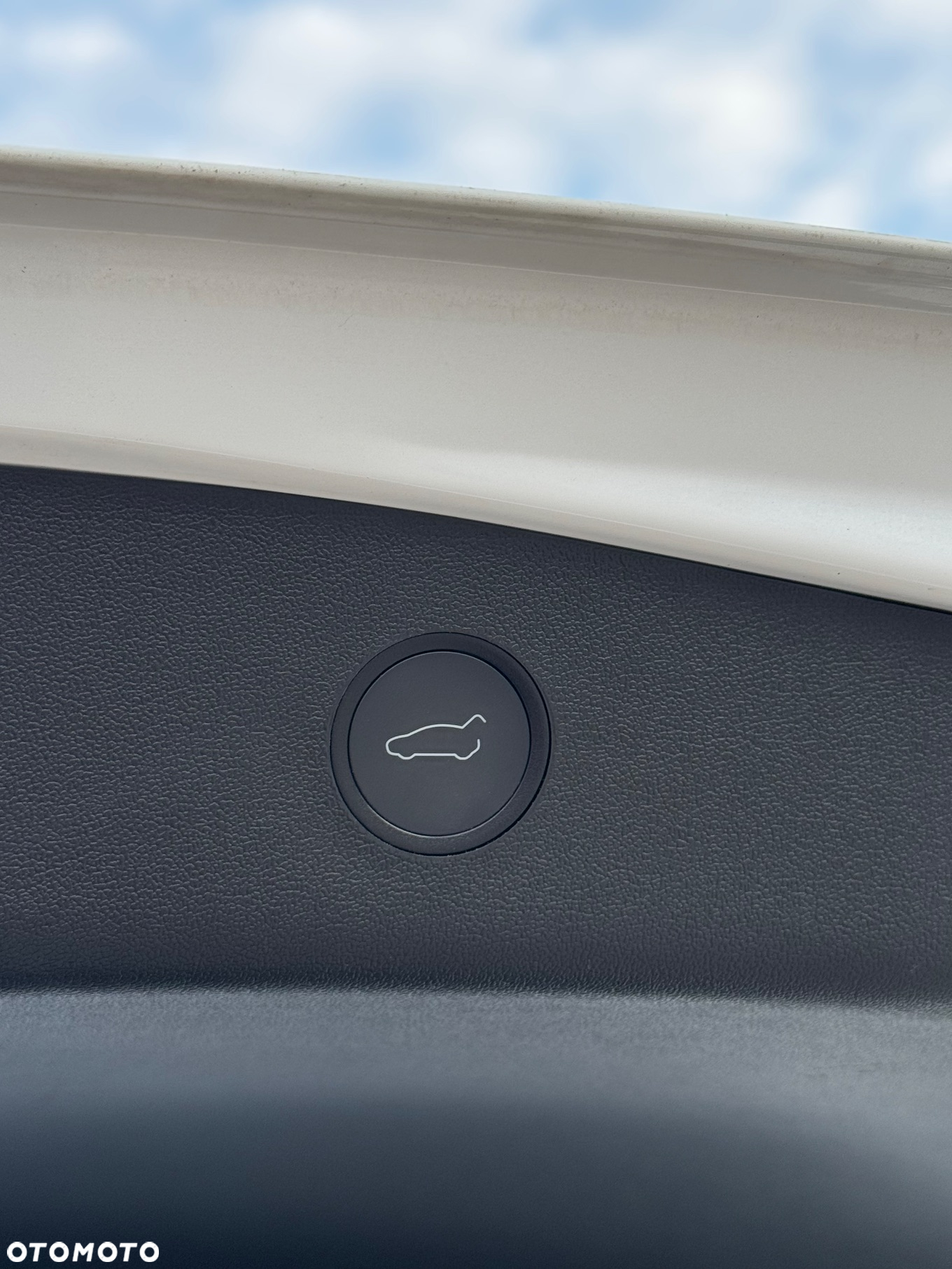 Tesla Model 3 - 11