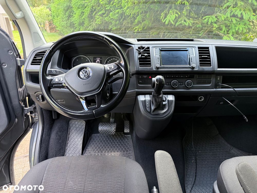 Volkswagen Caravelle - 14