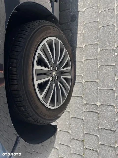 Peugeot 2008 1.5 BlueHDi Active S&S - 28
