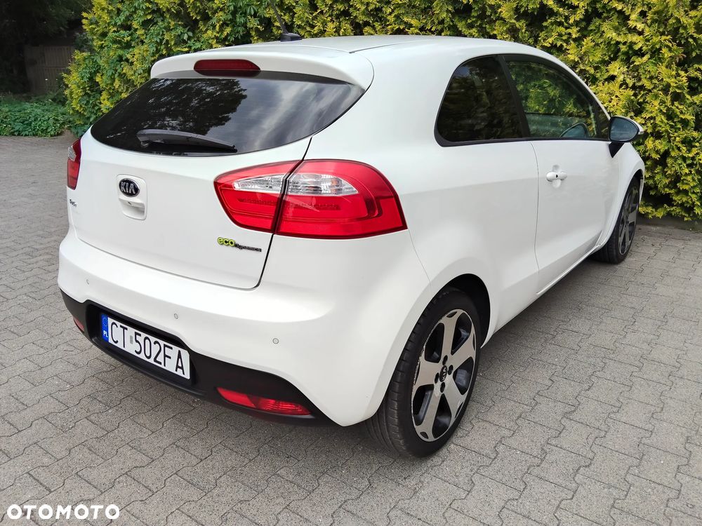 Kia Rio 1.4 Platinum Edition - 4