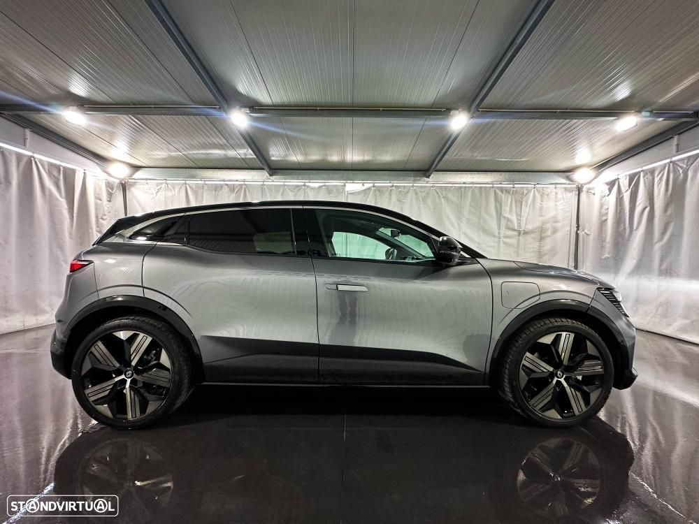 Renault Mégane E-Tech - 12