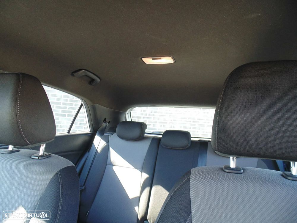 Hyundai i20 1.1 CRDi Access Plus - 29
