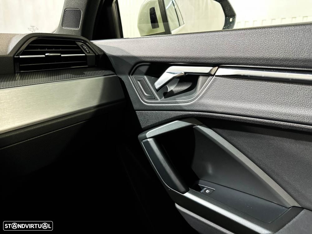 Audi Q3 Sportback 45 TFSIe S line S tronic - 33