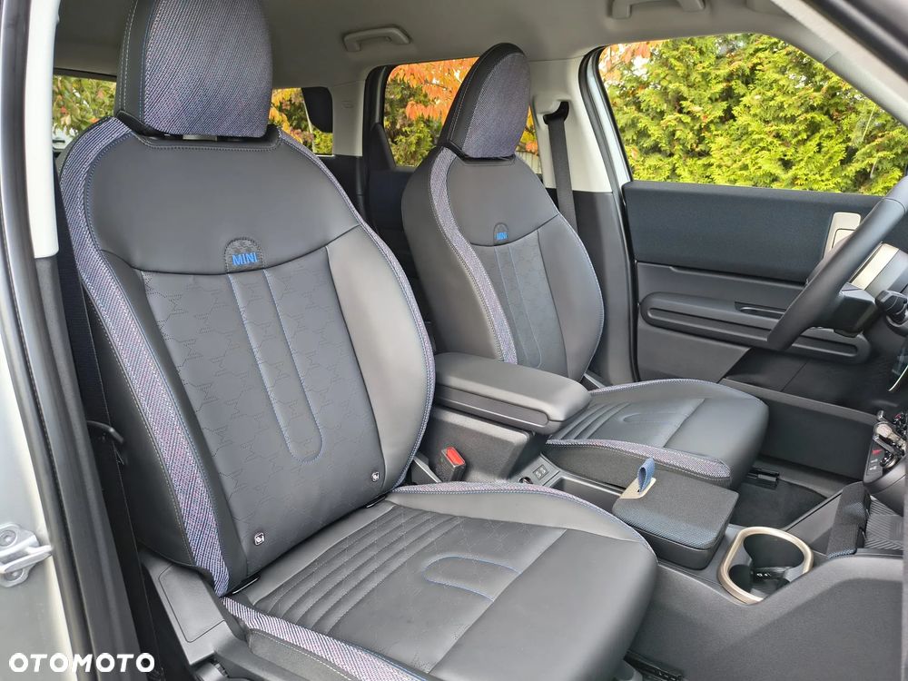 MINI Countryman Cooper ALL4 Classic Trim - 16