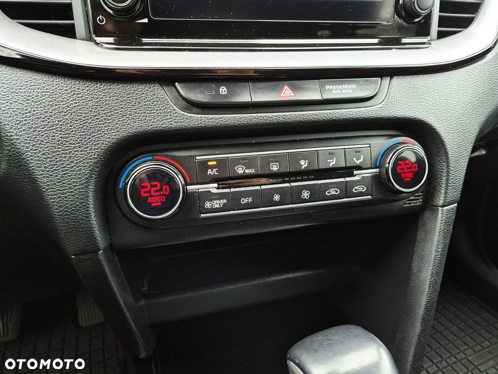 Kia Ceed - 27