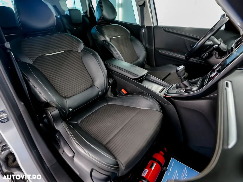 Renault Grand Scenic BLUE dCi 120 BOSE EDITION - 6