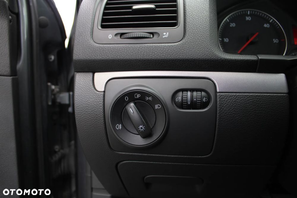 Volkswagen Jetta 1.9 TDI Comfortline - 18