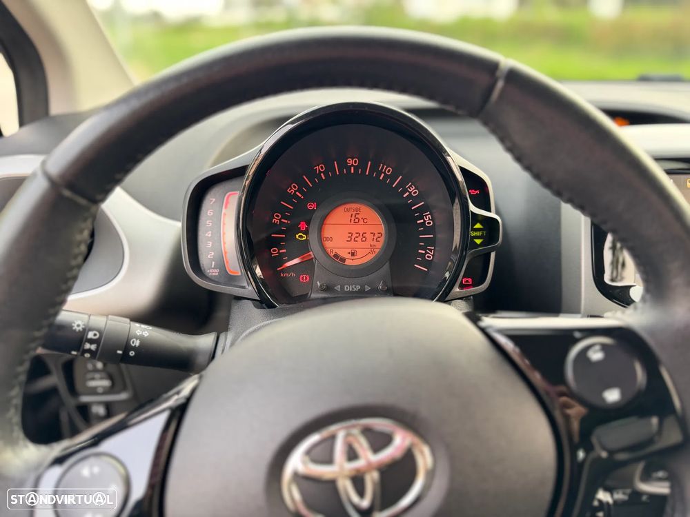 Toyota Aygo 1.0 X-Play - 9