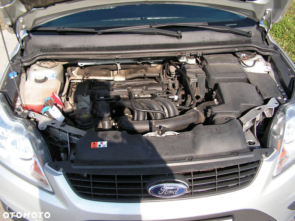 Ford Focus 1.6 Trend EU5 - 13