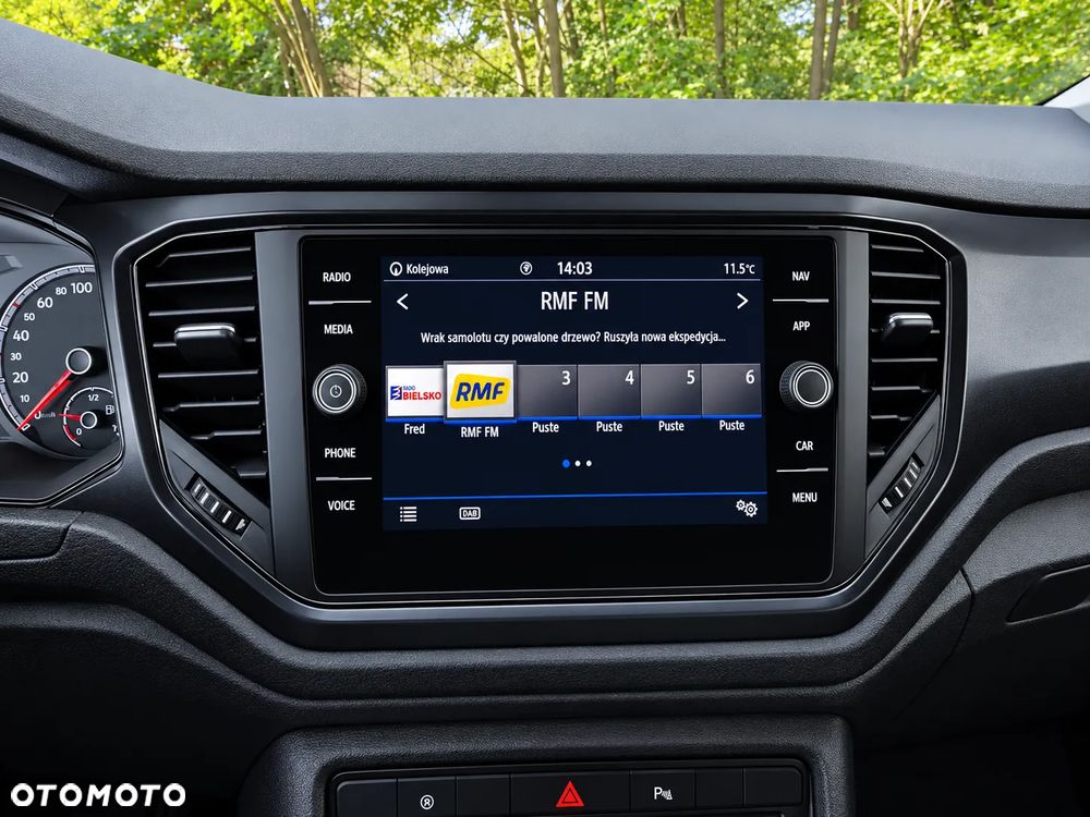 Volkswagen T-Roc - 13