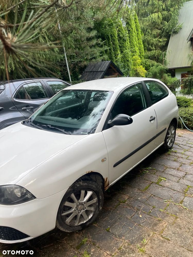 Seat Ibiza SC 1.4 16V Entry - 4