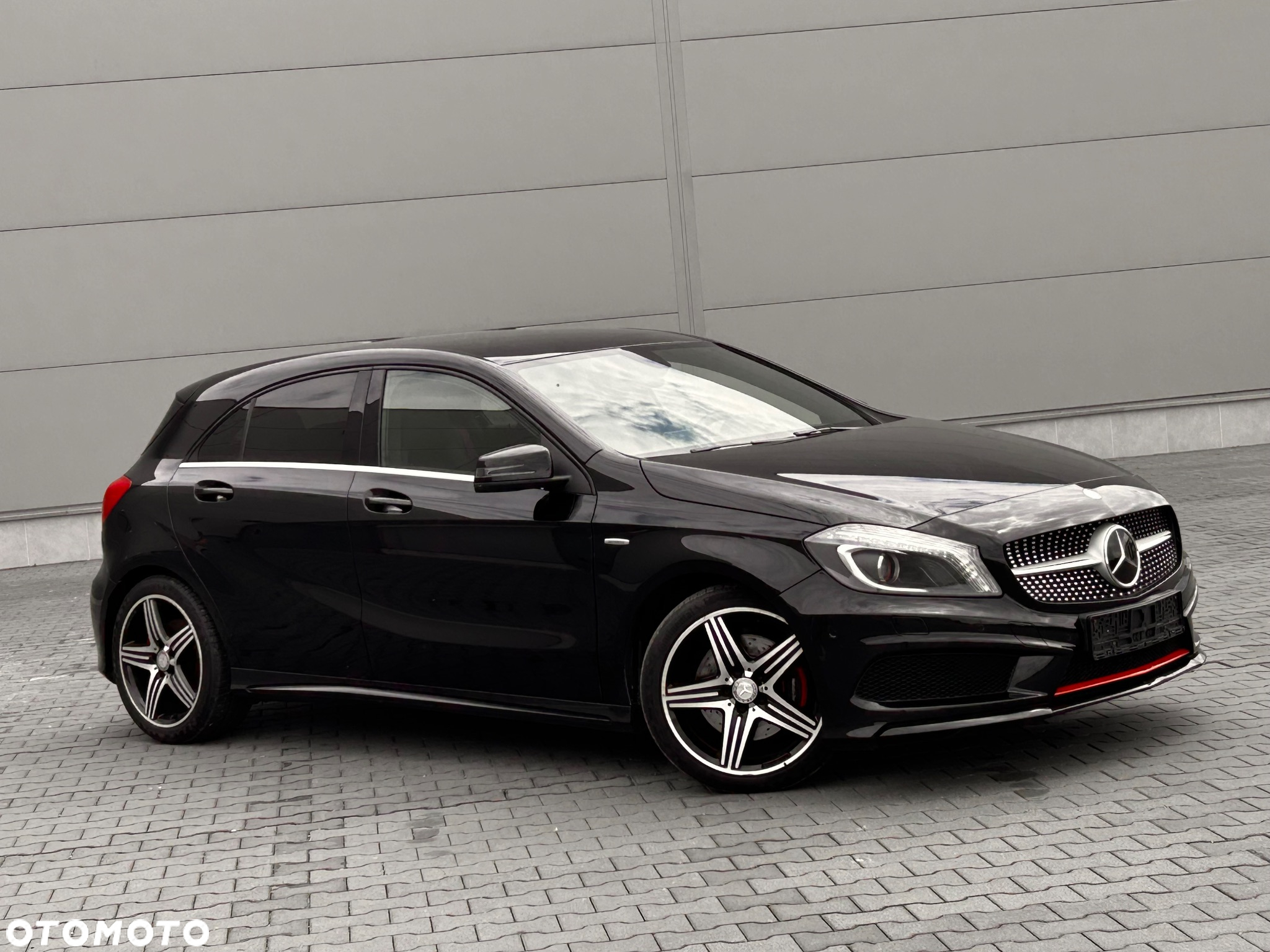 Mercedes-Benz Klasa A 250 (BlueEFFICIENCY) 7G-DCT AMG Sport - 9