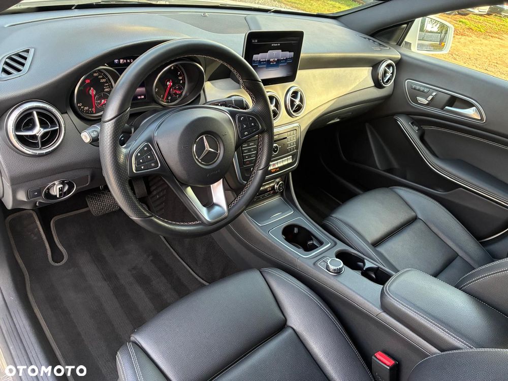 Mercedes-Benz CLA - 9