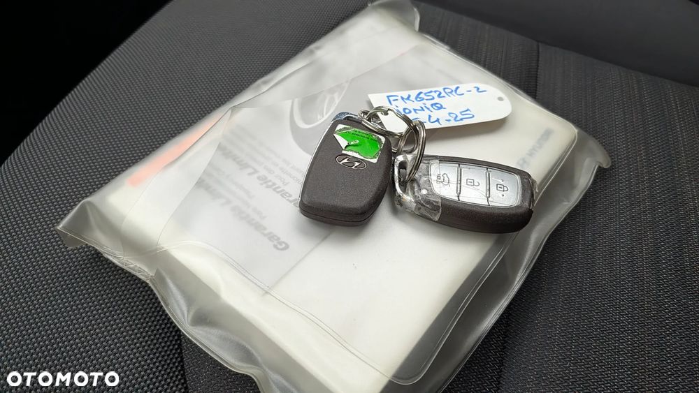 Hyundai IONIQ 1.6 GDI Premium - 23