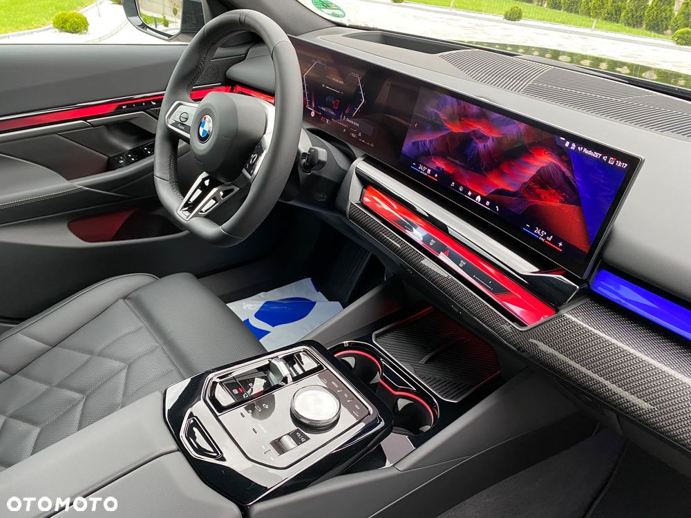 BMW Seria 5 520d xDrive - 28