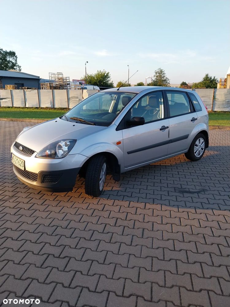 Ford Fiesta 1.3 - 9