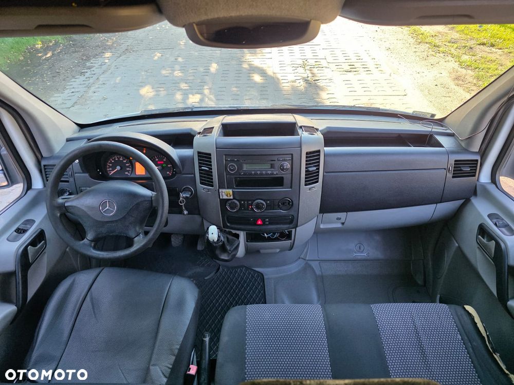 Mercedes-Benz Sprinter - 6