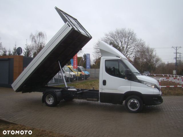 Iveco DAILY 35 C 15 3.5T 4.60M 3.5T NA HAKU CLIMATRONIC - 13