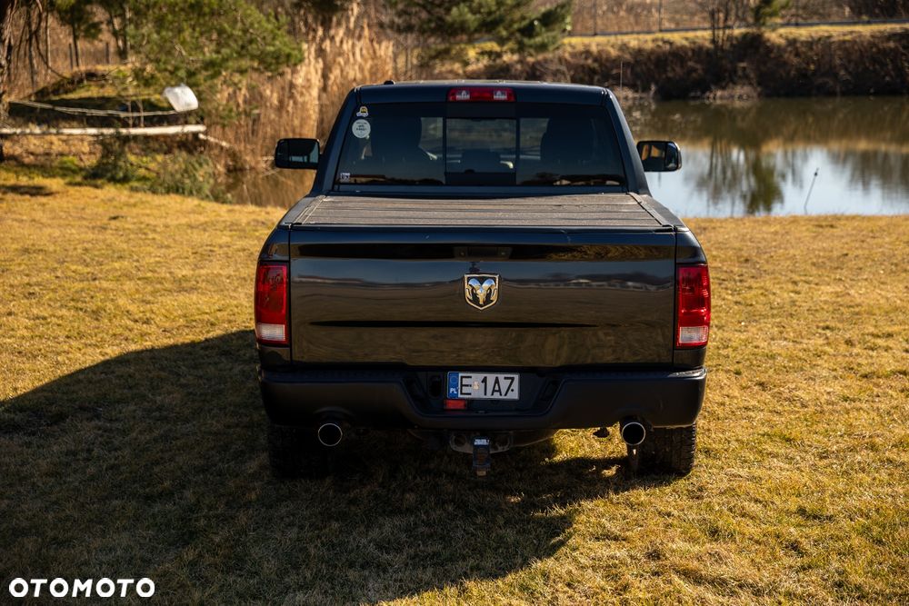 Dodge RAM 5.7 4x4 - 15