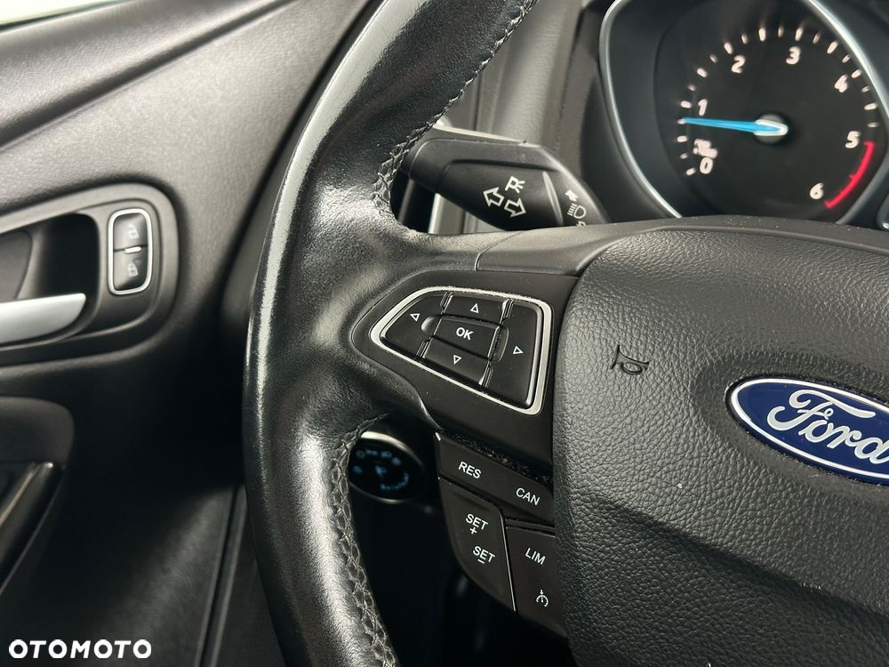 Ford Focus SW - 28