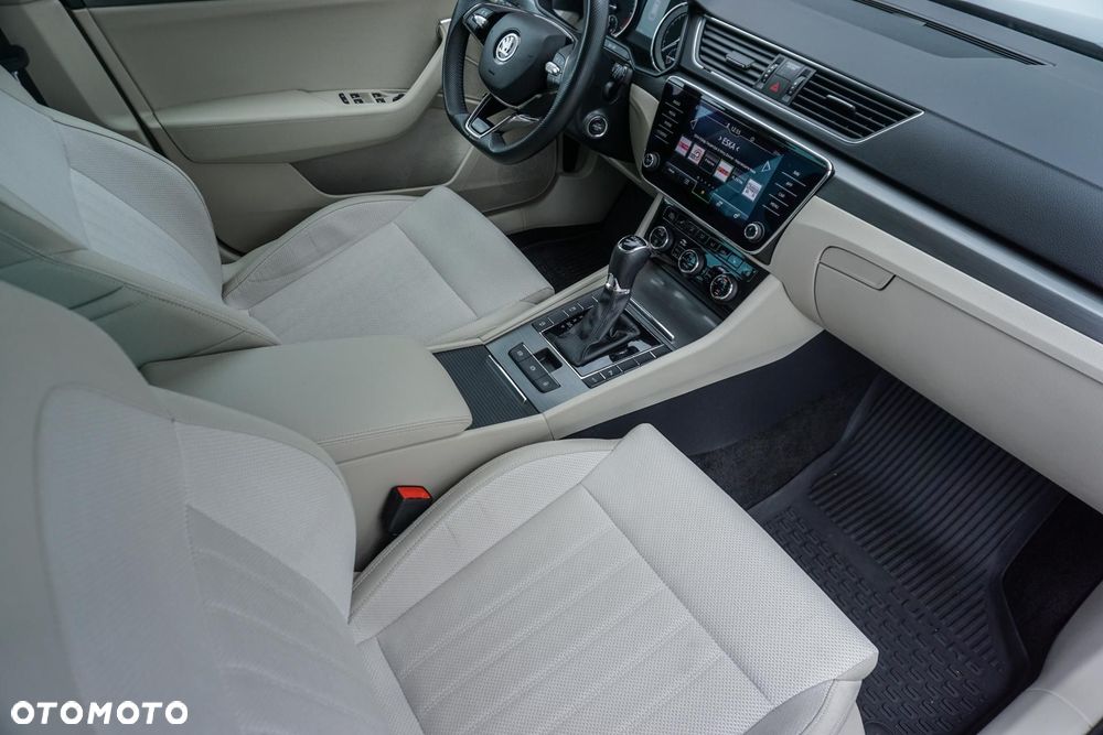 Skoda Superb 2.0 TDI SCR Style DSG - 15