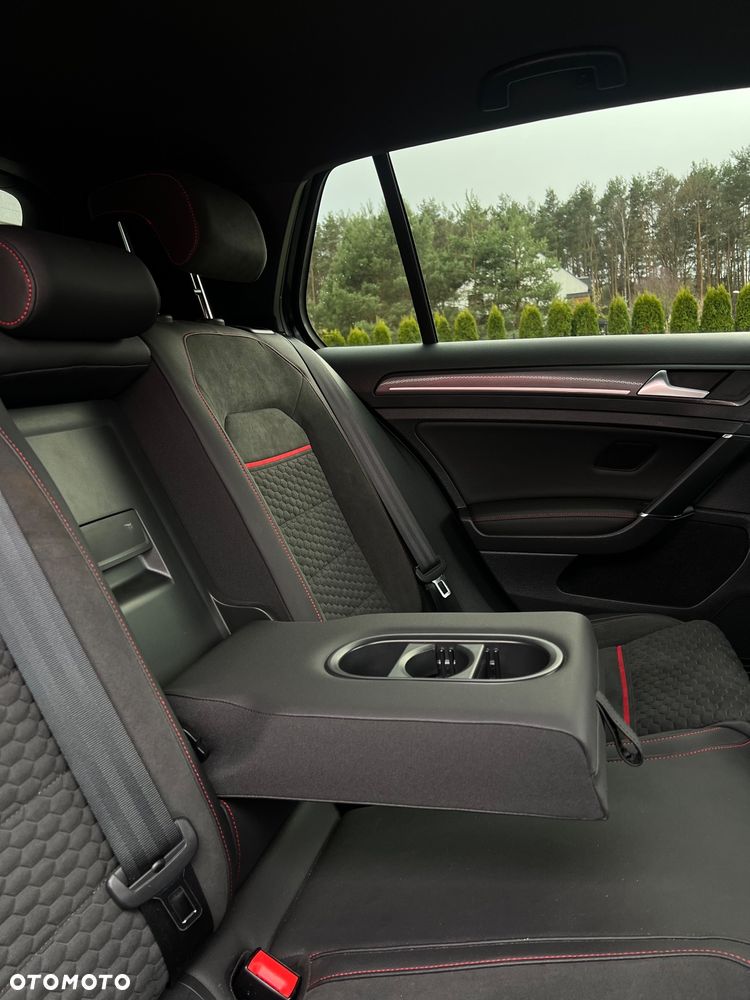 Volkswagen Golf GTI (BlueMotion Technology) DSG Performance - 15