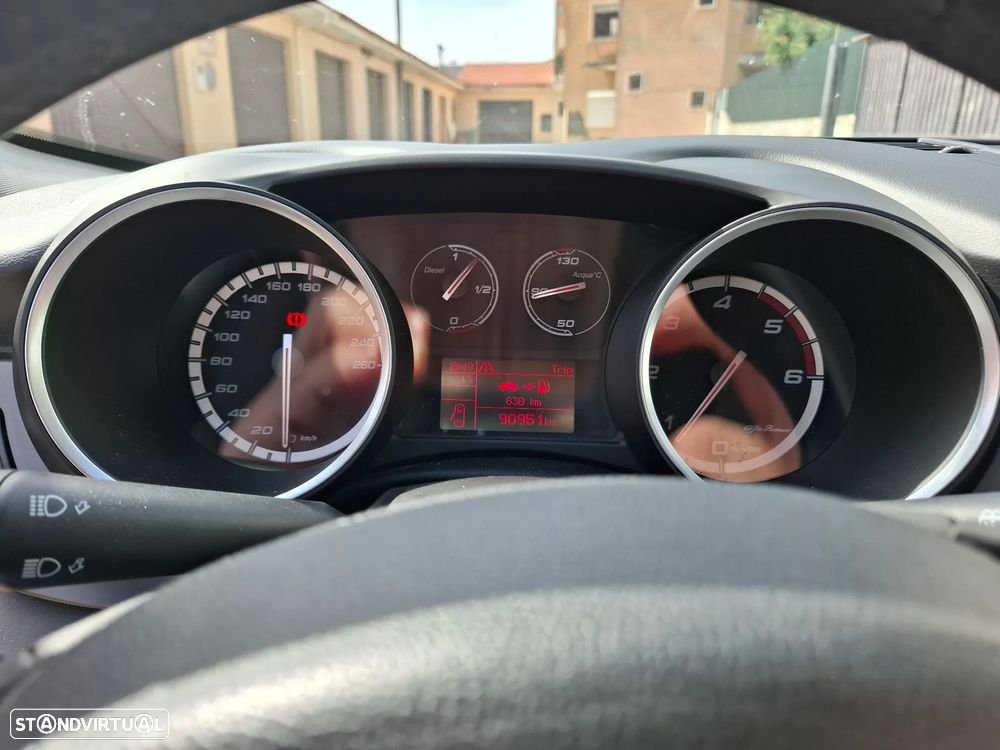 Alfa Romeo Giulietta 1.6 JTDm Exclusive 57X - 3