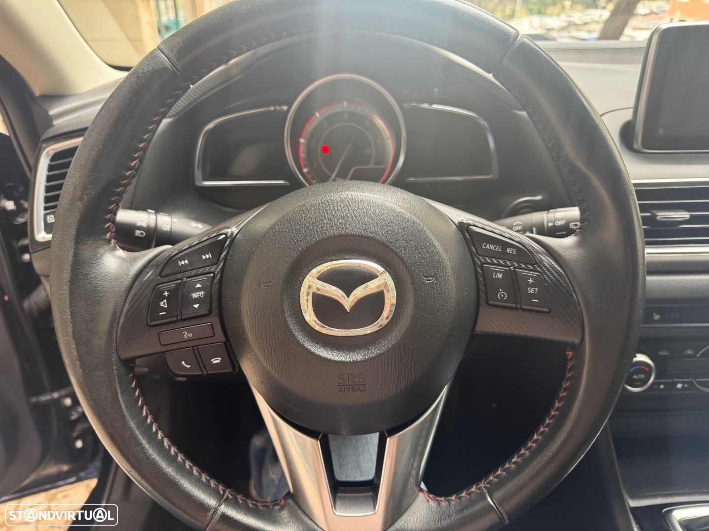 Mazda 3 1.5 Sky-D Excellence Navi - 10