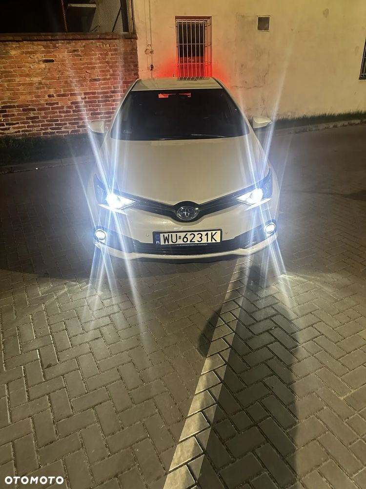 Toyota Auris - 12