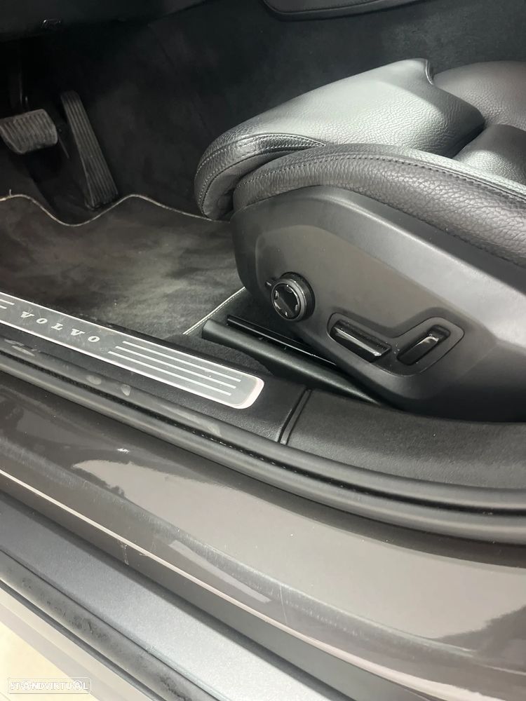 Volvo V90 Cross Country B5 B AWD Ultimate - 12