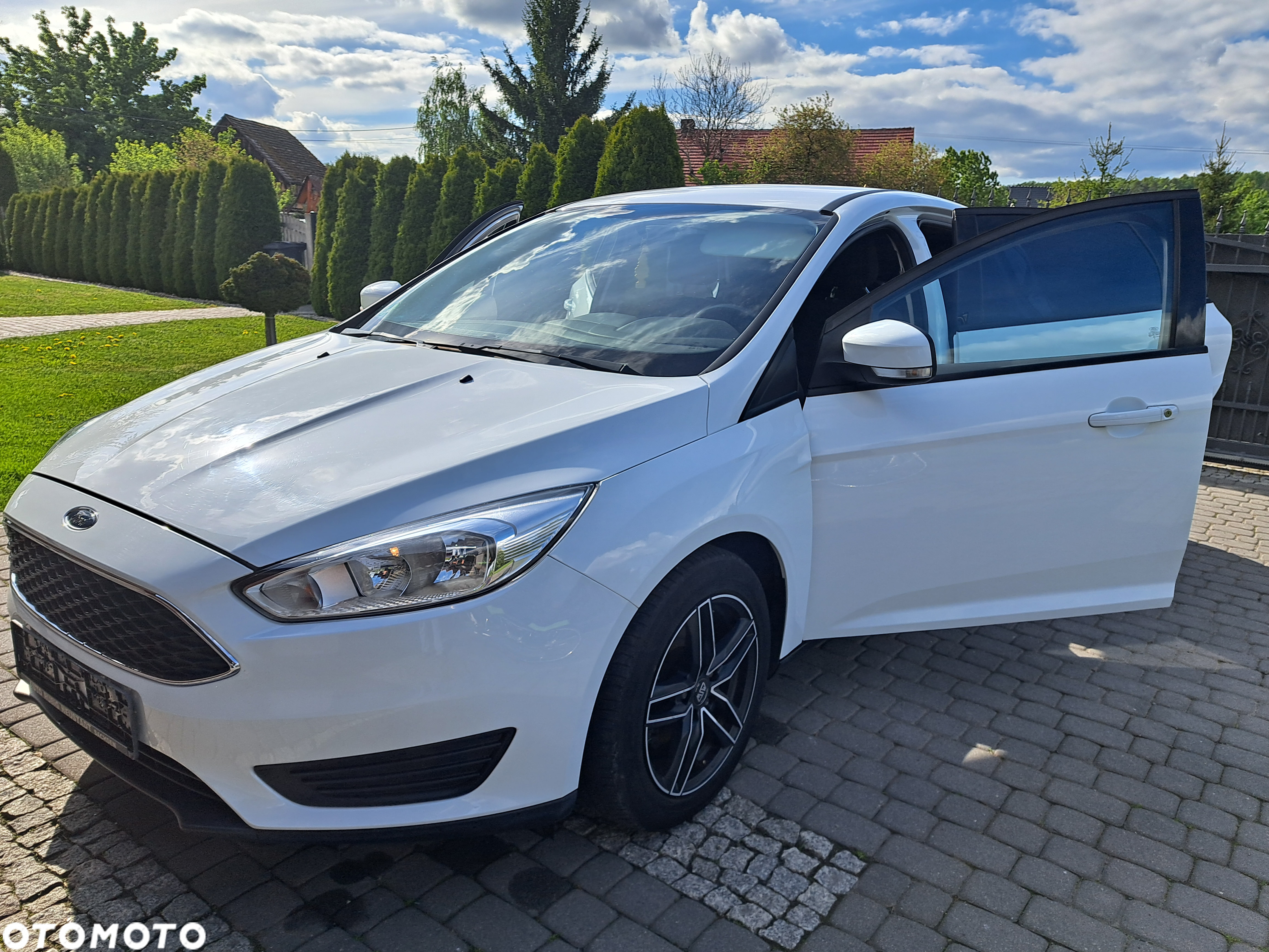 Ford Focus 1.0 EcoBoost Trend - 23