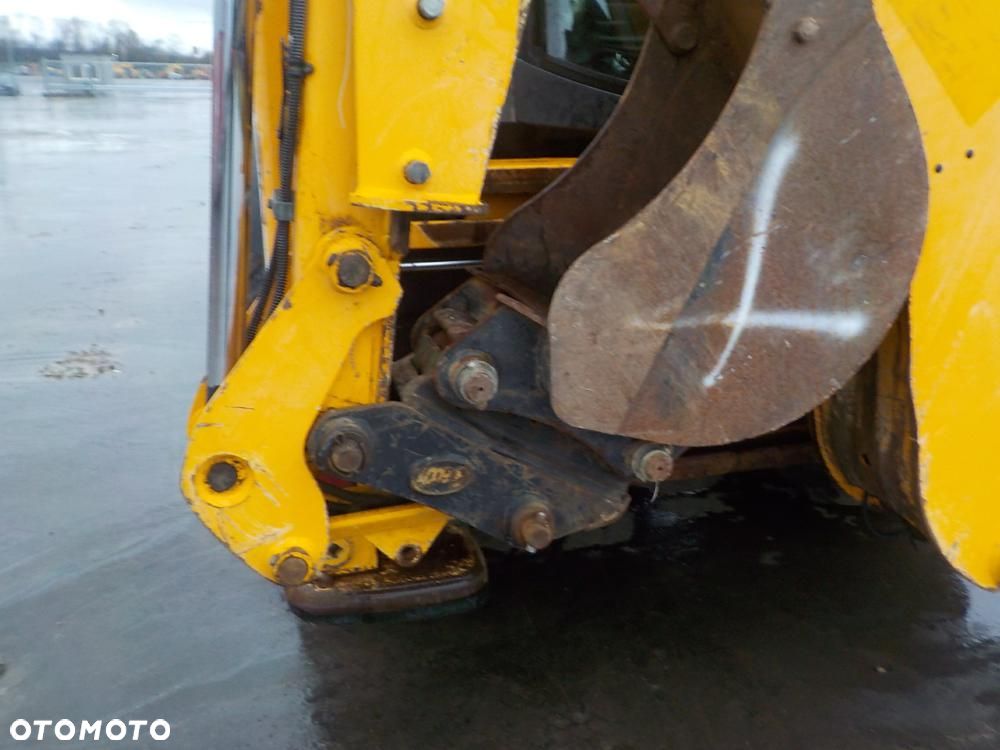 JCB 3CX - 11