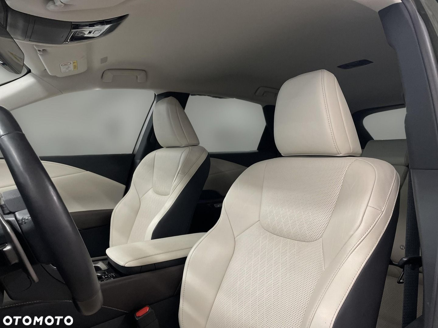 Lexus RX - 11