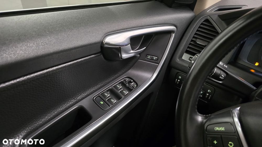 Volvo XC 60 D3 Drive-E Summum - 18