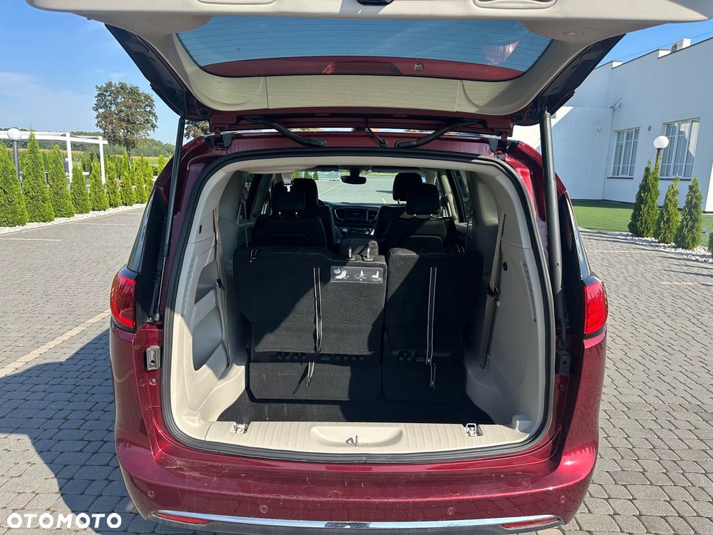 Chrysler Pacifica - 10