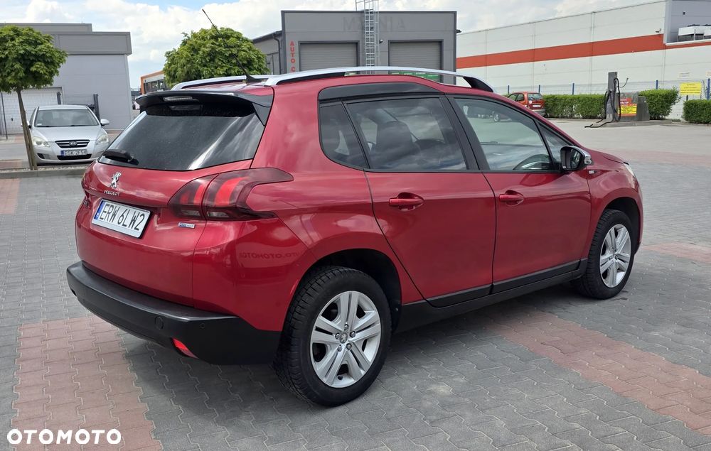 Peugeot 2008 PureTech 110 Style - 4