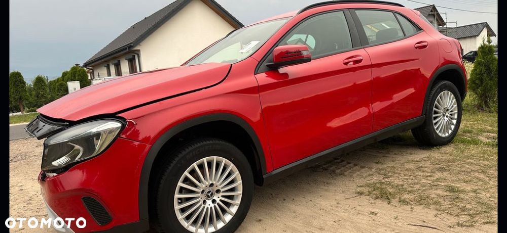 Mercedes-Benz GLA 200 7G-DCT Peak Edition - 4