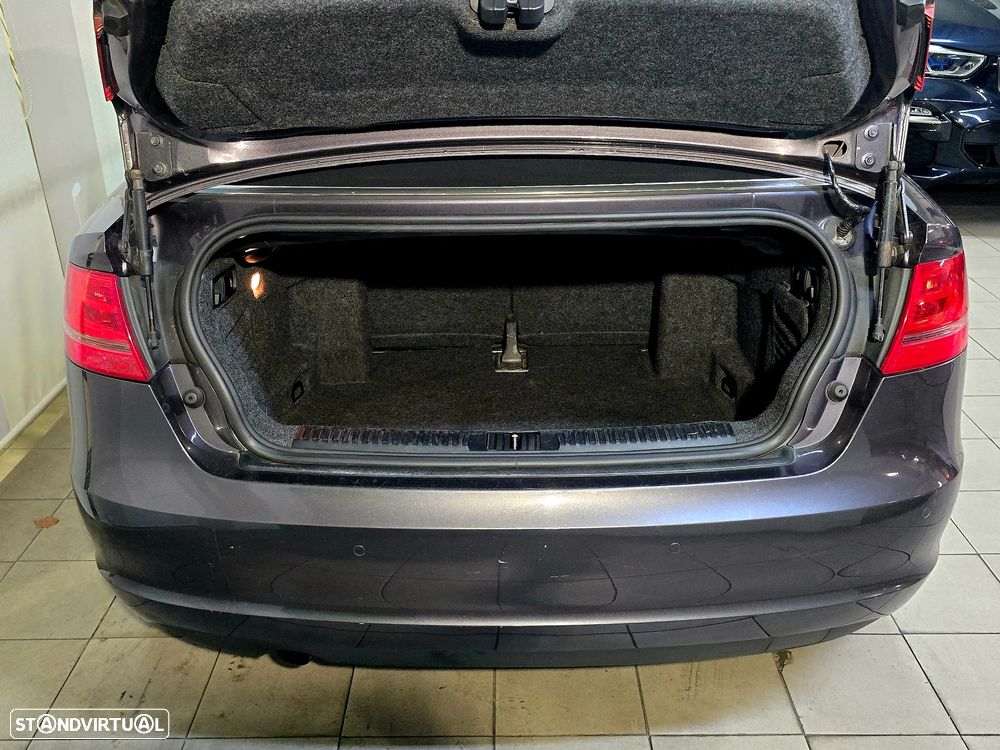 Audi A3 Cabrio 1.6 TDi DPF Attraction - 14