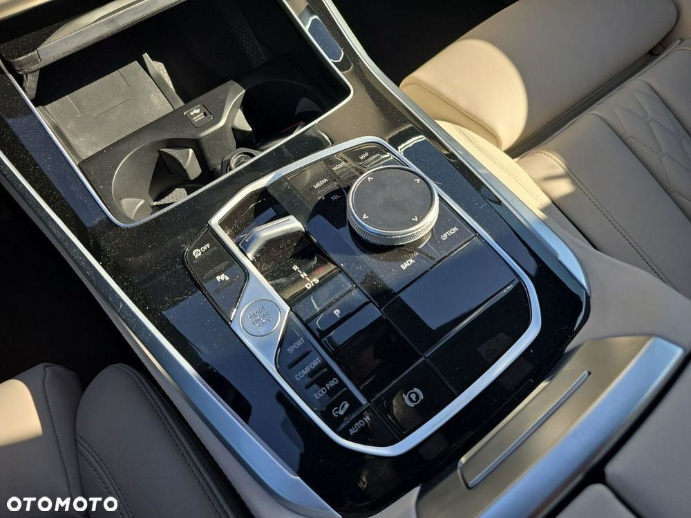 BMW X5 xDrive30d mHEV - 14