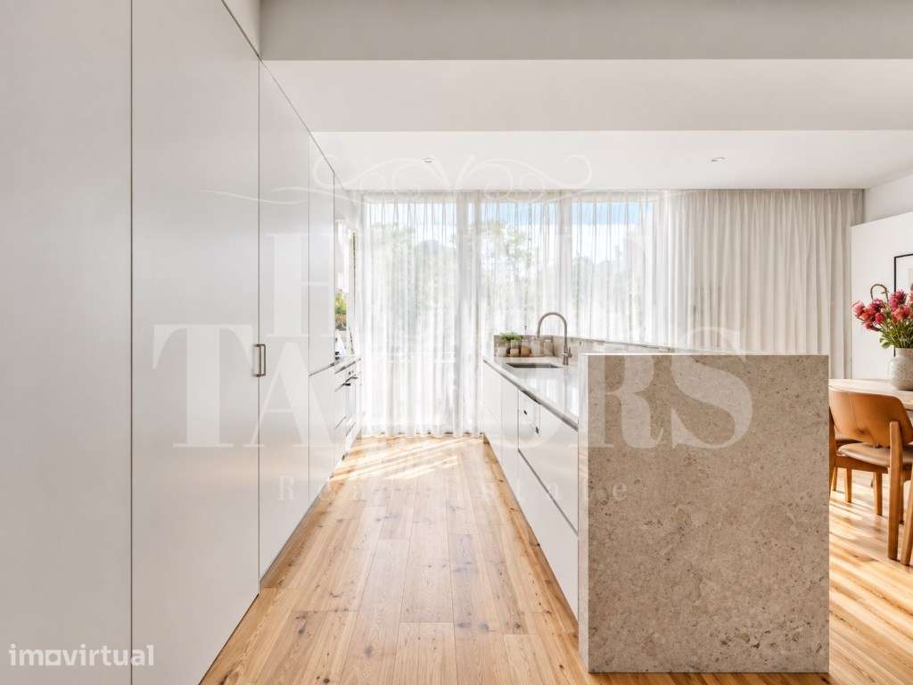 Apartamento T3 nas Avenidas Novas com terraço e jardim - Grande imagem: 4/26